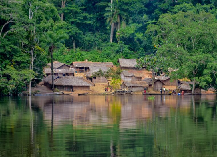Fishing village in Mongala province DRC; photograph of Democratic Republic of the Congo